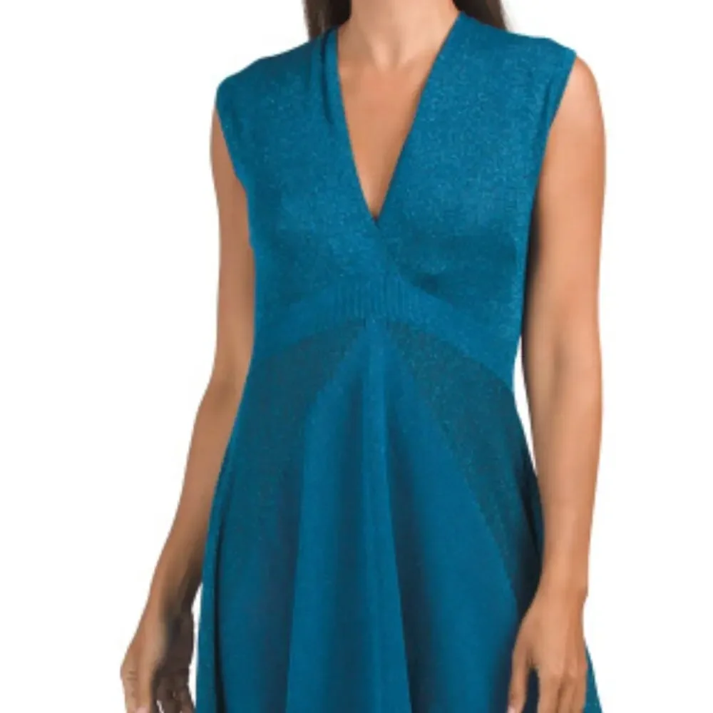 NWT Vertigo Paris Women's Metallic Shimmery Asymmetrical Hem Midi Dress - Picture 3 of 7